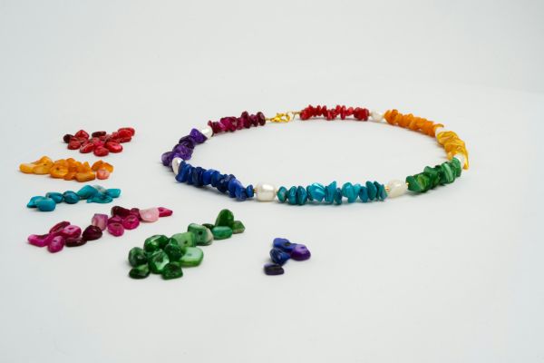 Collier perles heishi - cloralys bijoux : élégance artisanale unique