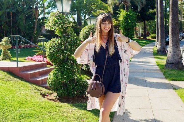 Pourquoi porter un combishort pour femme ?